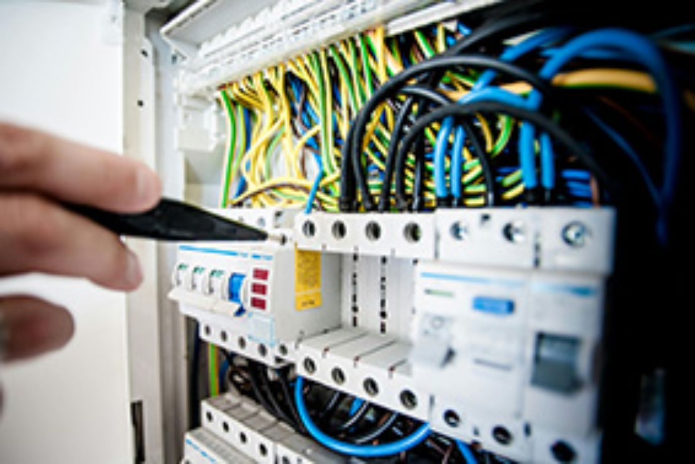 contacto eléctrico