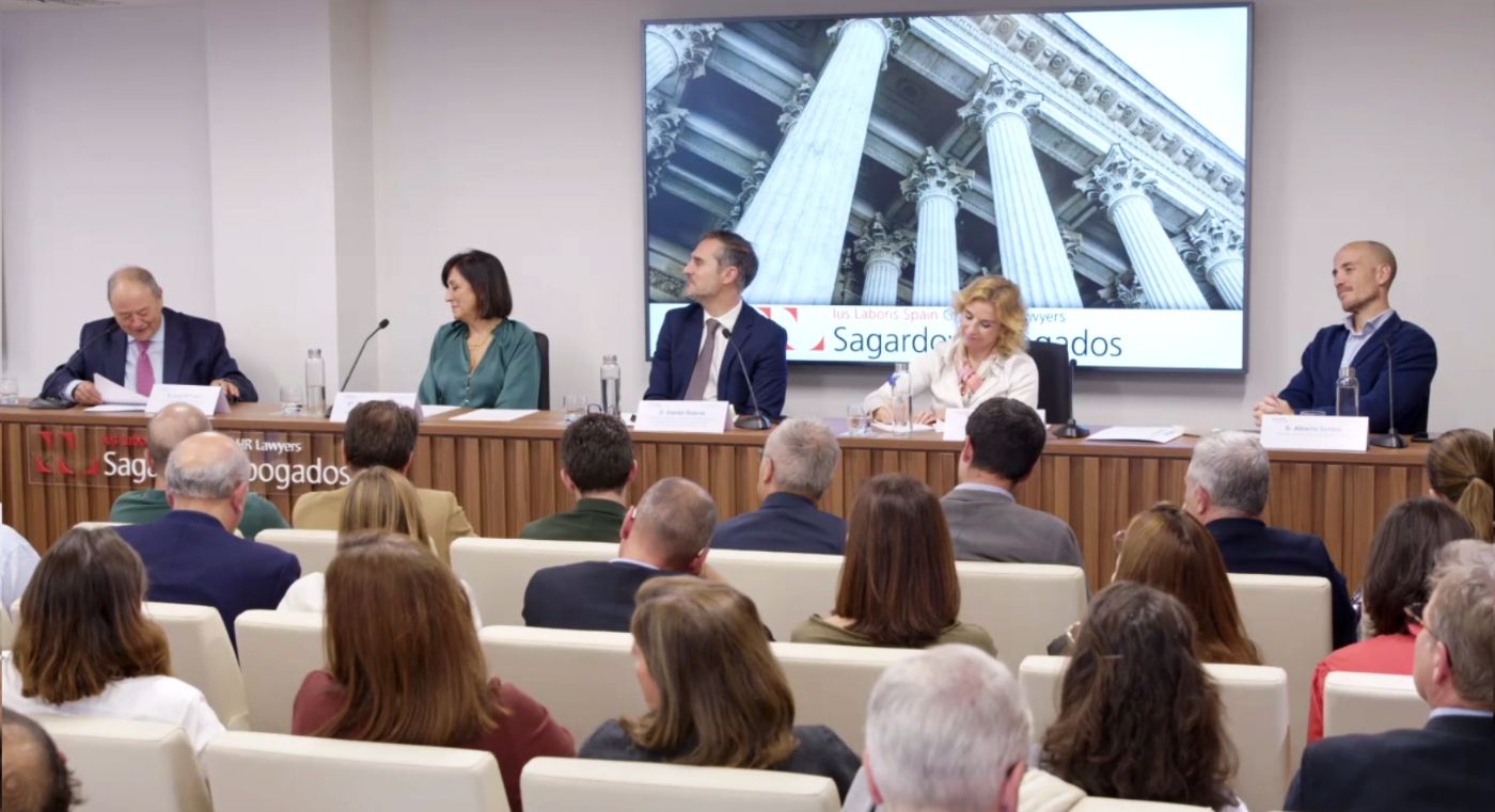 mesa redonda Sagardoy