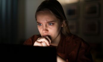 Del "like" al insomnio: cómo la tecnología nos está robando el sueño